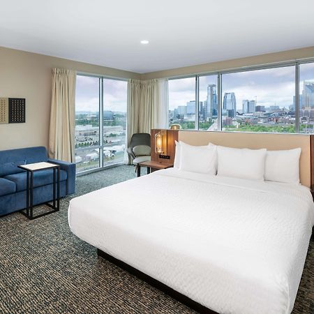 La Quinta Inn & Suites By Wyndham Nashville Downtown Stadium Extérieur photo