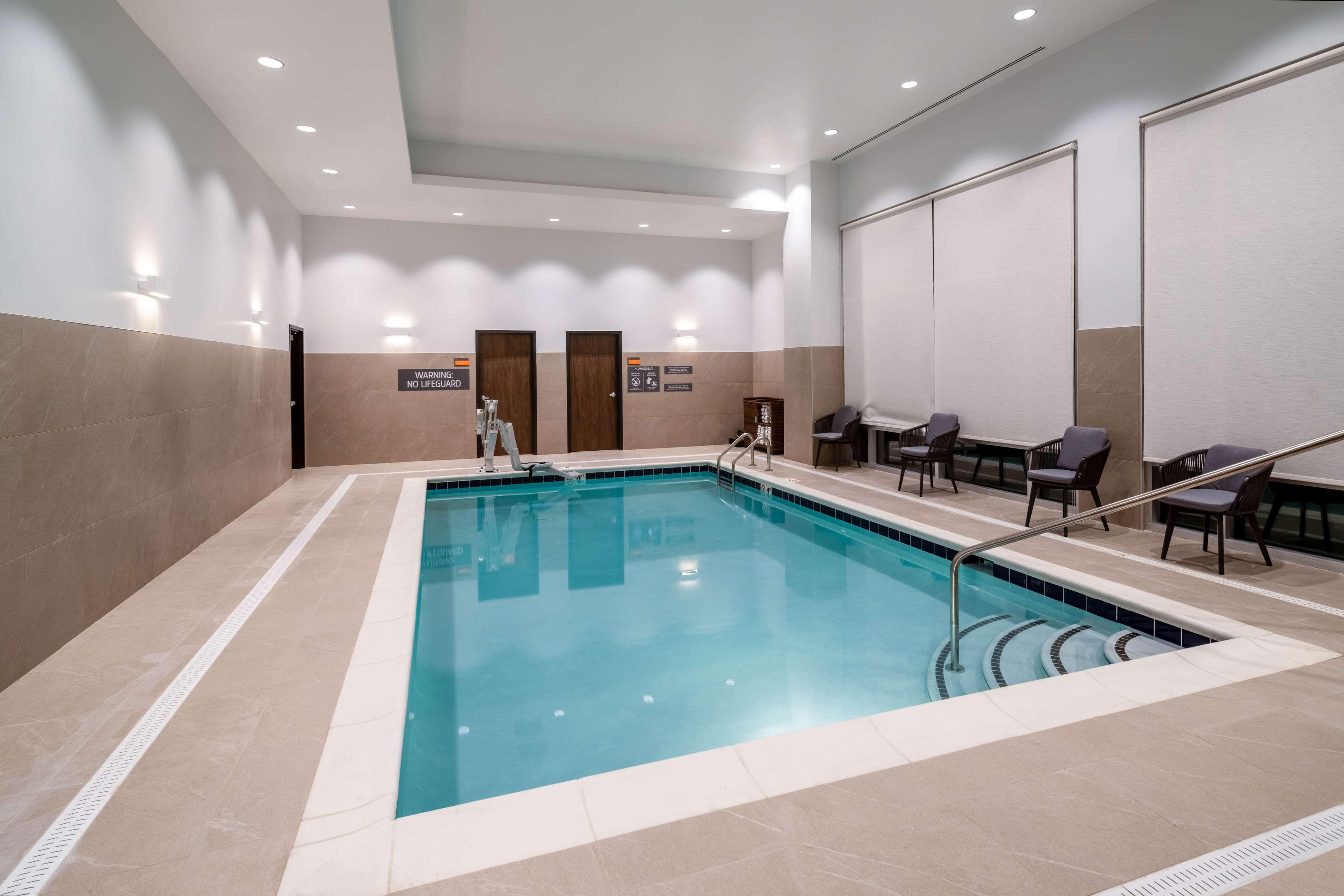 La Quinta Inn & Suites By Wyndham Nashville Downtown Stadium Extérieur photo